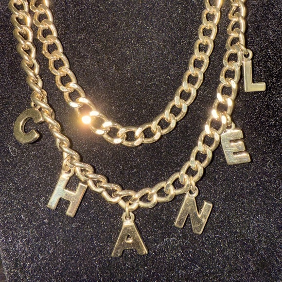 🔥🔥AUTHENTIC PRE-LOVED CHANEL CC GOLD BELT /NECKLACE ACCESSORY WITH LETTER CHARMS - Picture 3 of 16